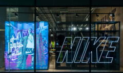 trang trí mặt tiền cửa hàng