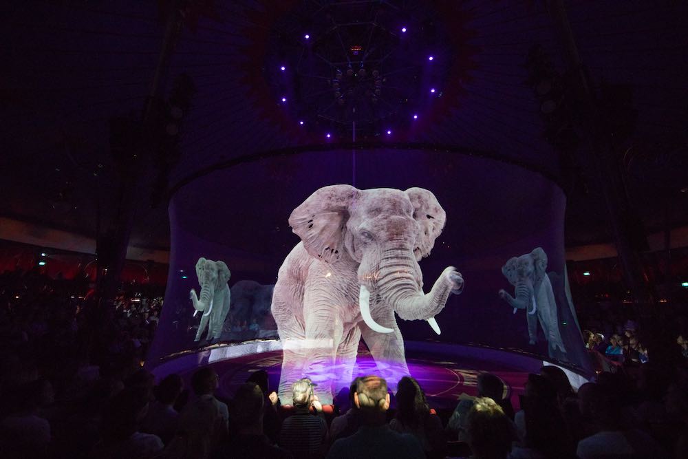 Rạp xiếc Roncalli dùng hologram thay động vật sống
