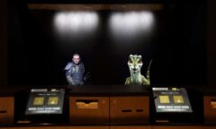 Khách sạn ở Tokyo sử dụng Hologram chào đón khách