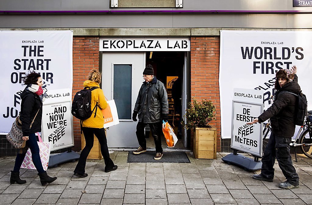 Cửa hàng Pop-Up không sử dụng nhựa đầu tiên trên thế giới